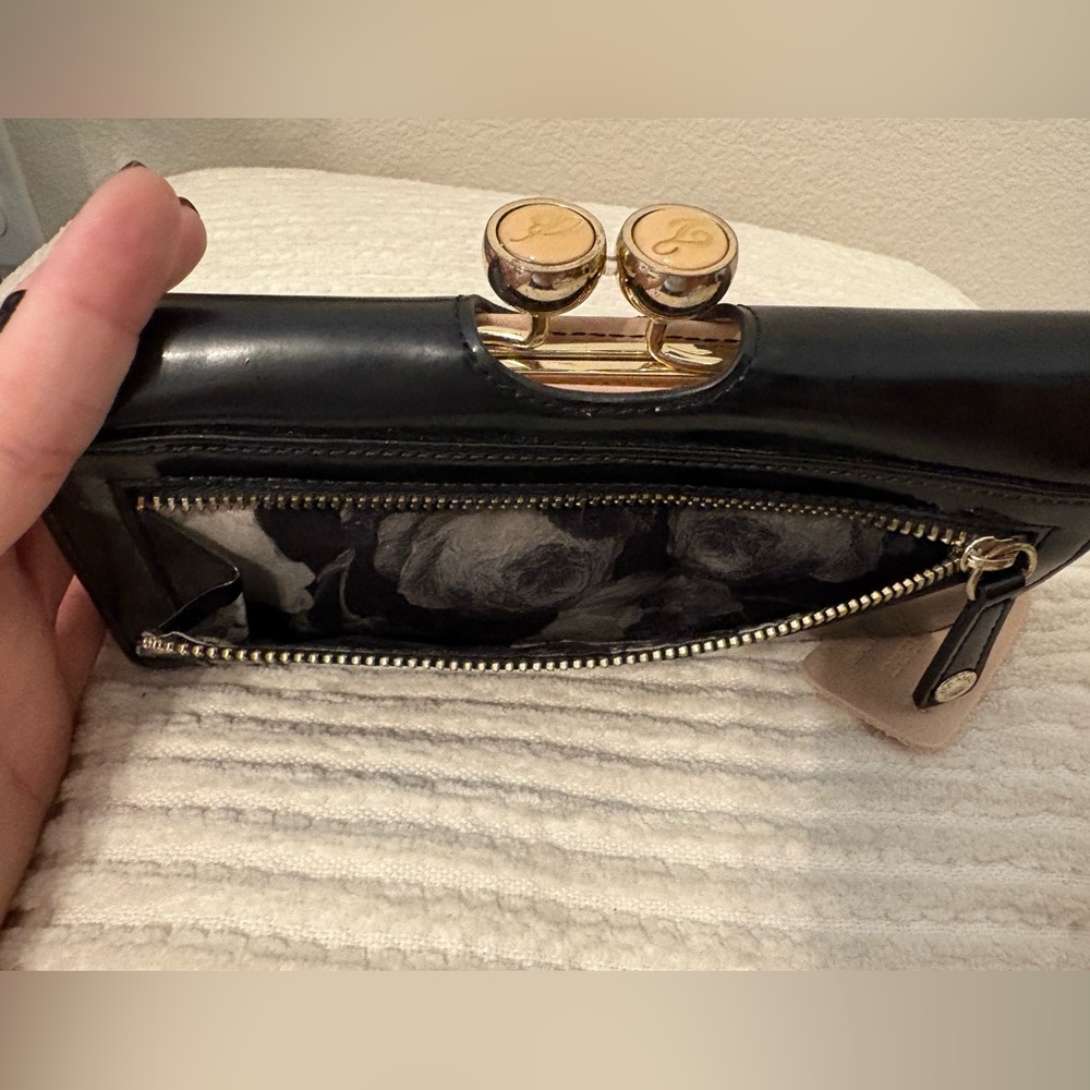 Ted Baker Elegant Black Wallet with Gold Monogram Kisslock Clasp - Picture 8 of 8